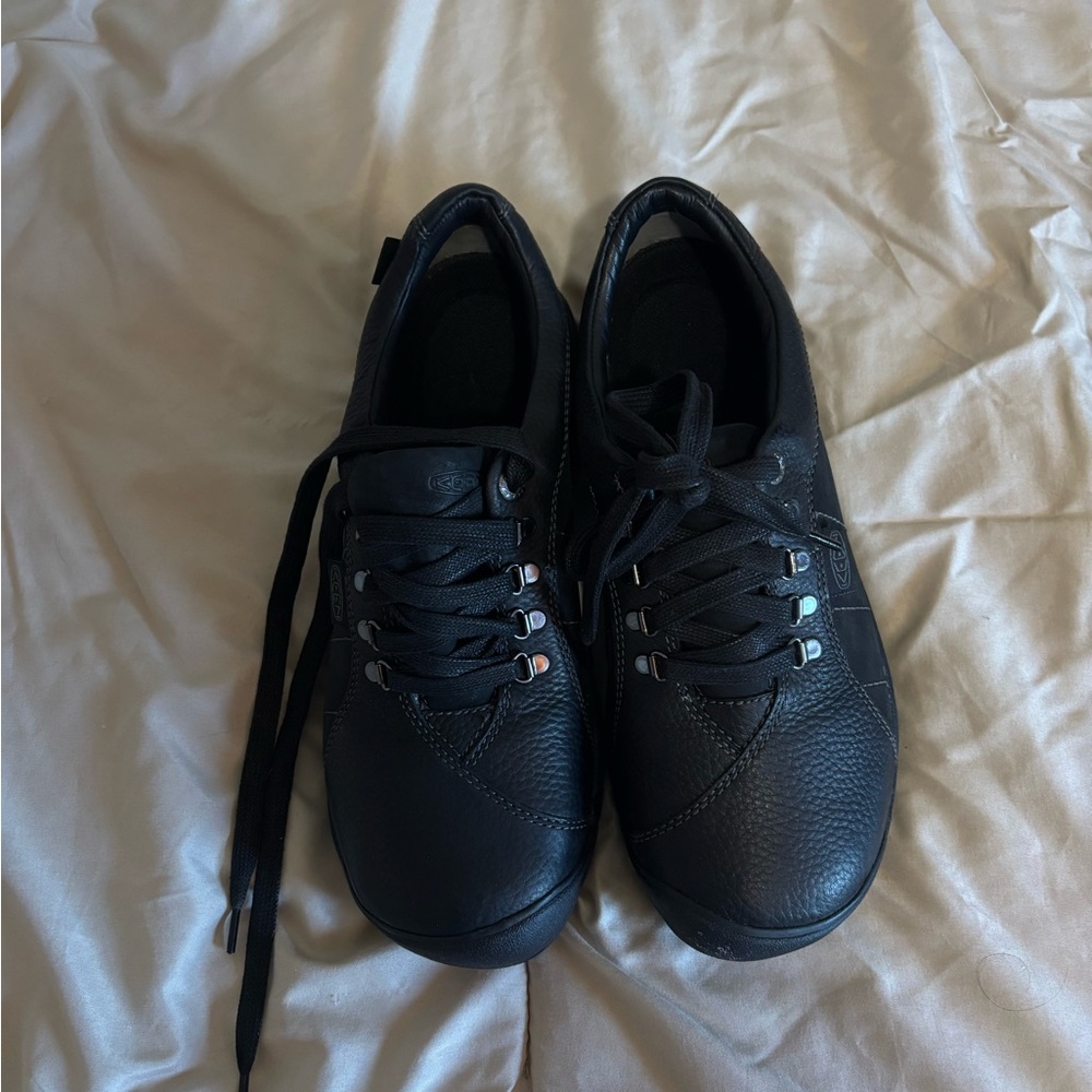 Keen Black Low-Top Athletic Shoes